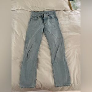 Levi’s 501 original fit light wash women’s jeans